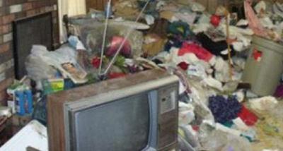 hoarding hoarding